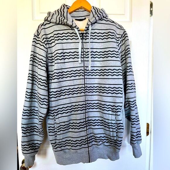 BLACK SCALE SKATEBOARDING HEAVY ZIPPER HOODIE IN GRAY AND BLACK SIZE LARGE - Picture 1 of 6
